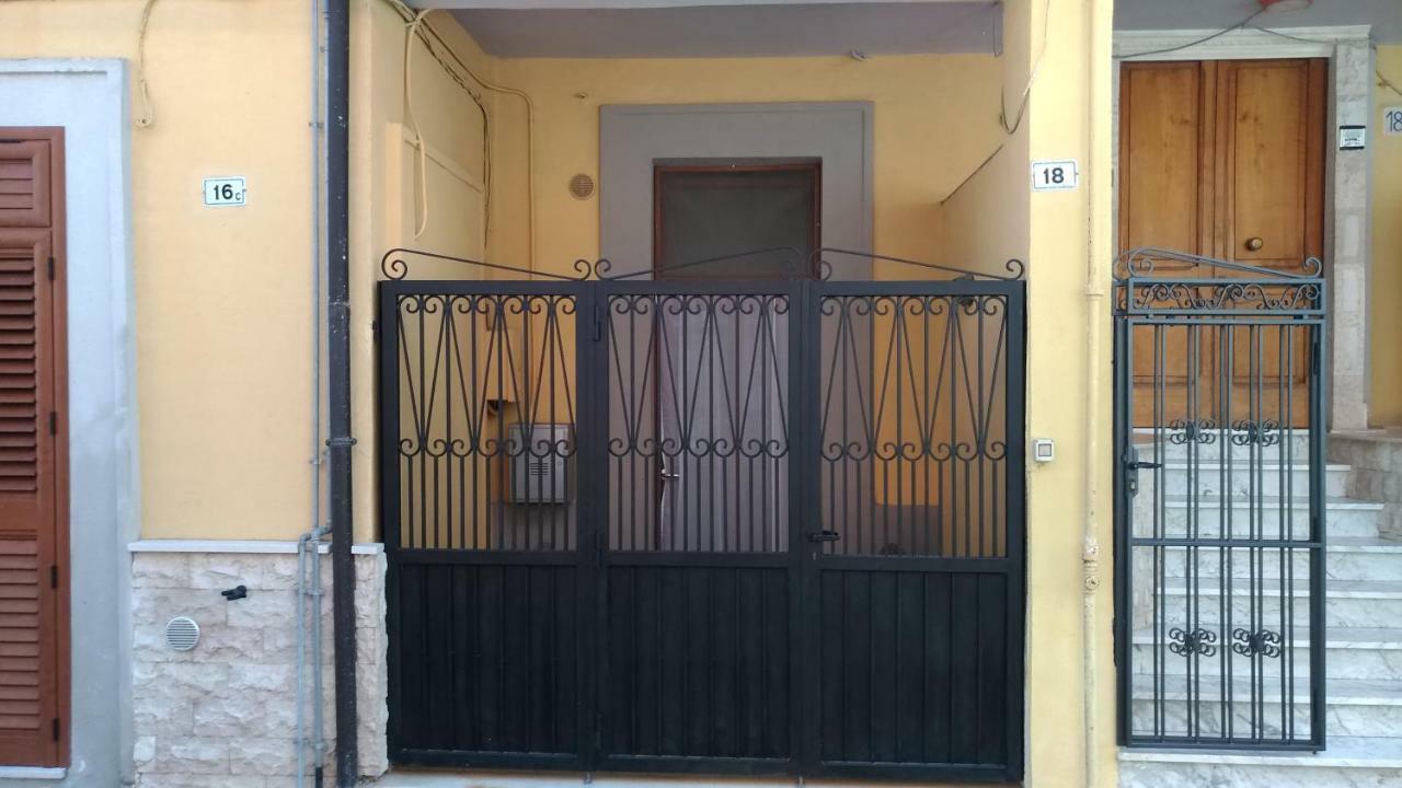 Casa Chiara Imbarco Isole Tremiti Villa Termoli Bagian luar foto